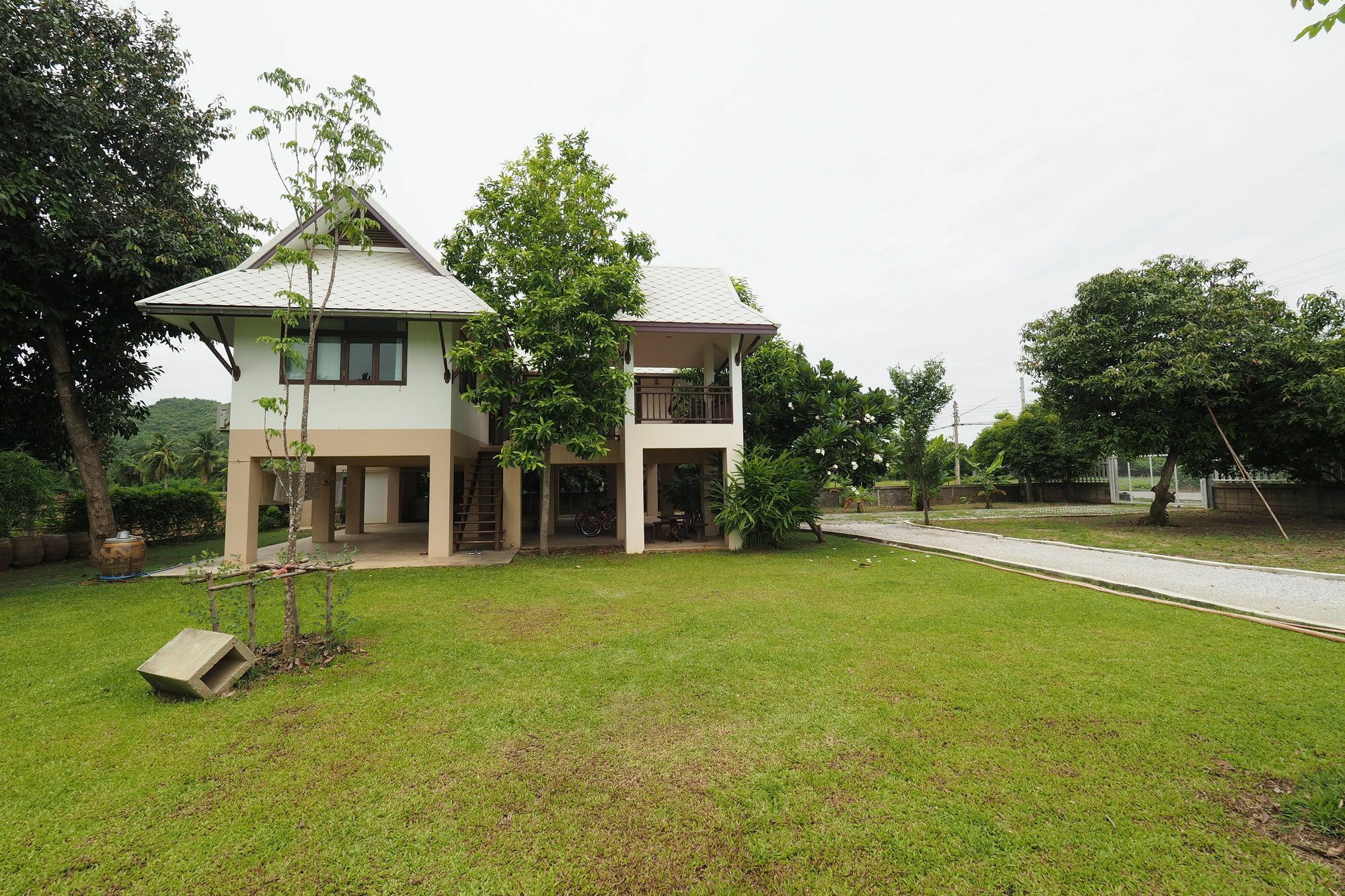 Baan2Rai Hotel Kanchanaburi City Exterior photo